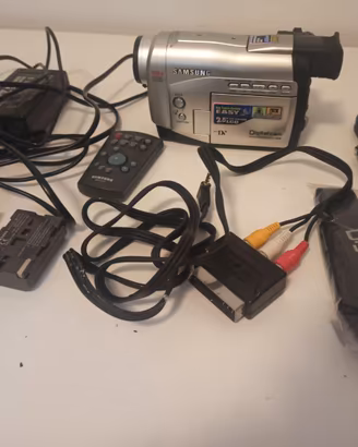 Samsung VP-D15 MiniDV funzionante con accessori