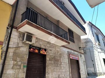 CASA INDIPENDENTE A CERVINO