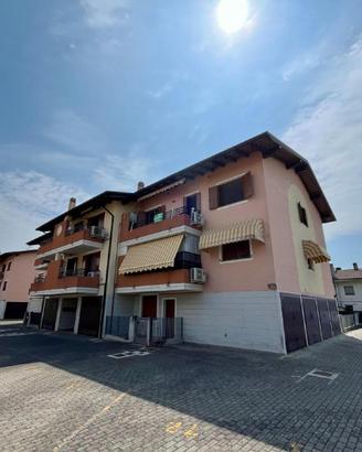 APPARTAMENTO DAI COMODI SPAZI E CON AMPIA SOFFITTA