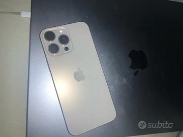 Iphone 16 pro max come nuovo zero segni