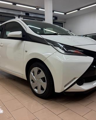 Toyota Aygo 1.0 GPL VVT-I 69 CV 5P X-WAVE MMT AUTO