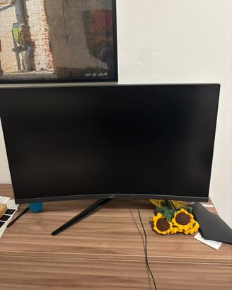 ASUS ROG Strix XG32VQ 32” 144 Hz Gaming