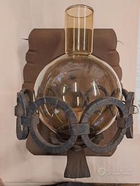 Applique da parete in ferro battuto con vetro ambr