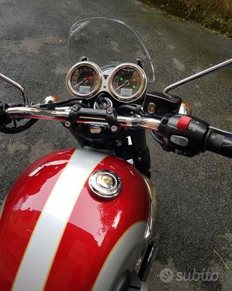 Triumph Bonnenville T120.
