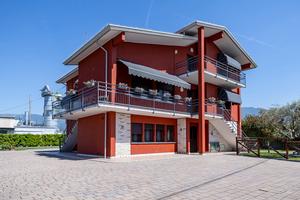 Villa Plurifamiliare indipendente 2 unità abitati