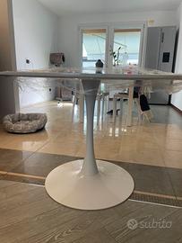 Tavolo rotondo bianco