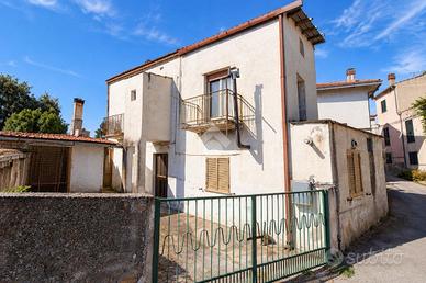 CASA SEMINDIPENDENTE A ORTONA