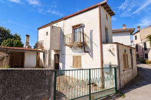 CASA SEMINDIPENDENTE A ORTONA