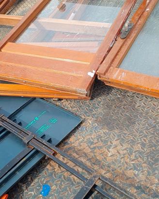 finestre complete in legno