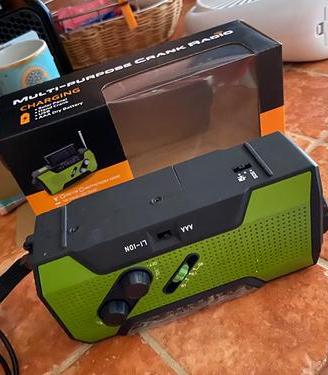 Radio emergenza solare power bank am fm con scatol