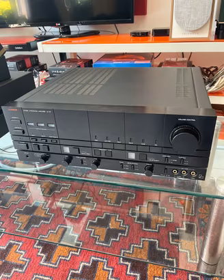 Amplificatore LUXMAN LV 117