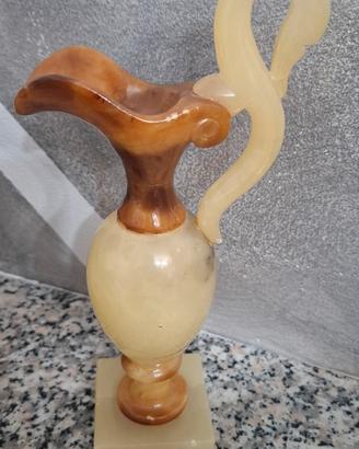 anfora in alabastro