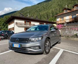 VOLKSWAGEN Passat 8ª serie - 2021
