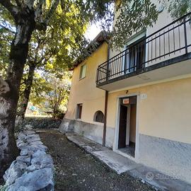 Casa di montagna indipendente su 3 livelli+terreno