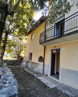 Casa di montagna indipendente su 3 livelli+terreno