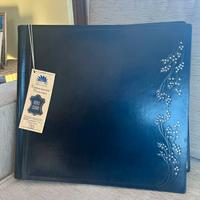 Album fotografico blu con fiori diamantati