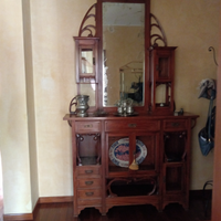 Credenza in Stile Liberty