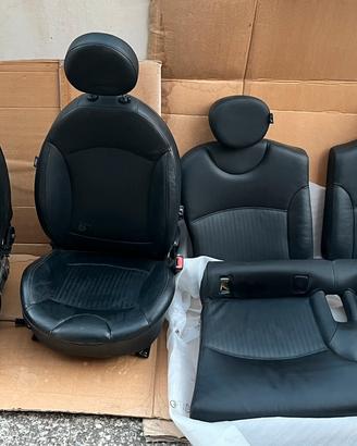 Sedili anteriori e posteriori Mini Cooper S R56