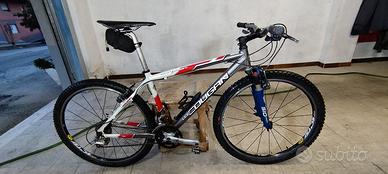 Mountain bike lee cougan