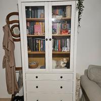 Cassettiera con vetrina e mobile tv