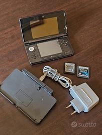 Nintendo 3DS, con 2 giochi Pokémon e base ricarica