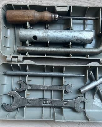 SCATOLA ATTREZZI-TROUSSE ORIGINALE FIAT 500 D F L 