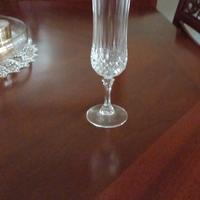 bicchieri vino, acqua, spumante e amaro