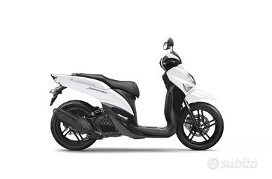 Scooter moto Yamaha Xenter 125cc bianco