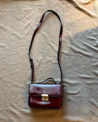 Borsa a tracolla bordeaux lucida elegante da sera