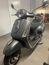 Piaggio Vespa 300 GTS S