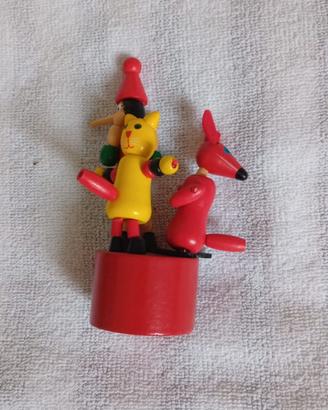 Pinocchio traballante con il gatto e la volpe