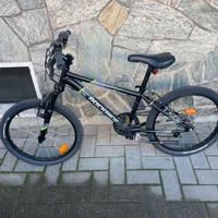 Bicicletta rockrider st 500