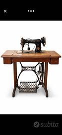 Antica macchina da cucire singer restaurata