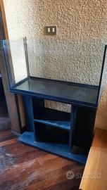 Acquario e accessori.