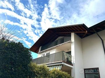 Appartamento bilivelli con terrazze