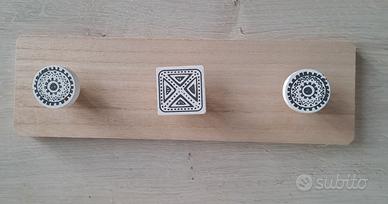 appendiabiti in legno ganci provenzali