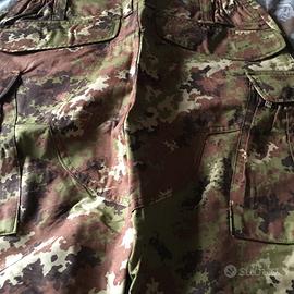 Pantaloni militare