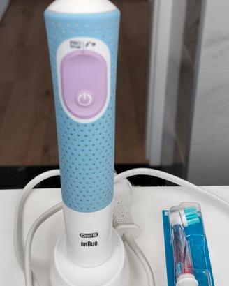 Oral-B Pro Kids Frozen Spazzolino elettrico 3+