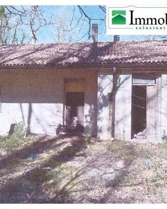 Rustico / Casale di 250 m² con 3 locali a Ruoti
