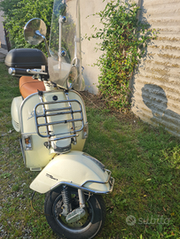 Bella vespa automatica