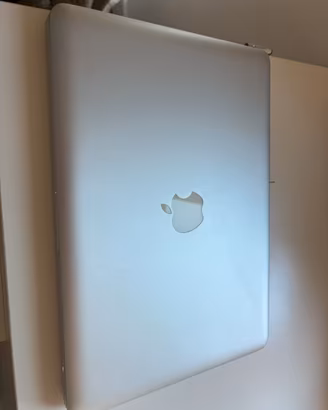 MacBook pro 2011