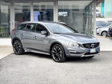 Volvo V60 Cross Country 2.0 Diesel 150CV Auto E6 -