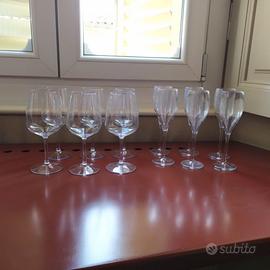 Set 12 bicchieri con gambo, in plastica rigida