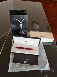 Montblanc bordeaux e scatola bianca, da 580 a 259€