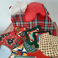 Presine, guanti, strofinaccio. Quasi tutti nuovi