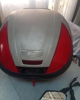 Bauletto, specchietti,catena e batteria