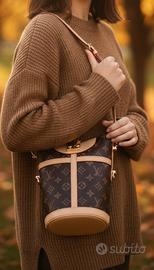 Louis Vuitton, Duffle’ Bag.