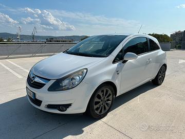 Opel corsa 1.2 p3 sport neopatentati