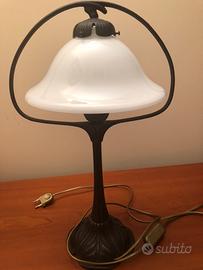 Lampada da tavolo