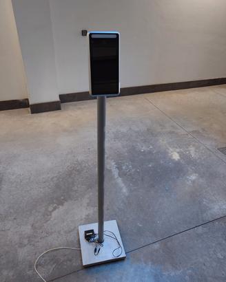 Termoscanner facciale su piantana